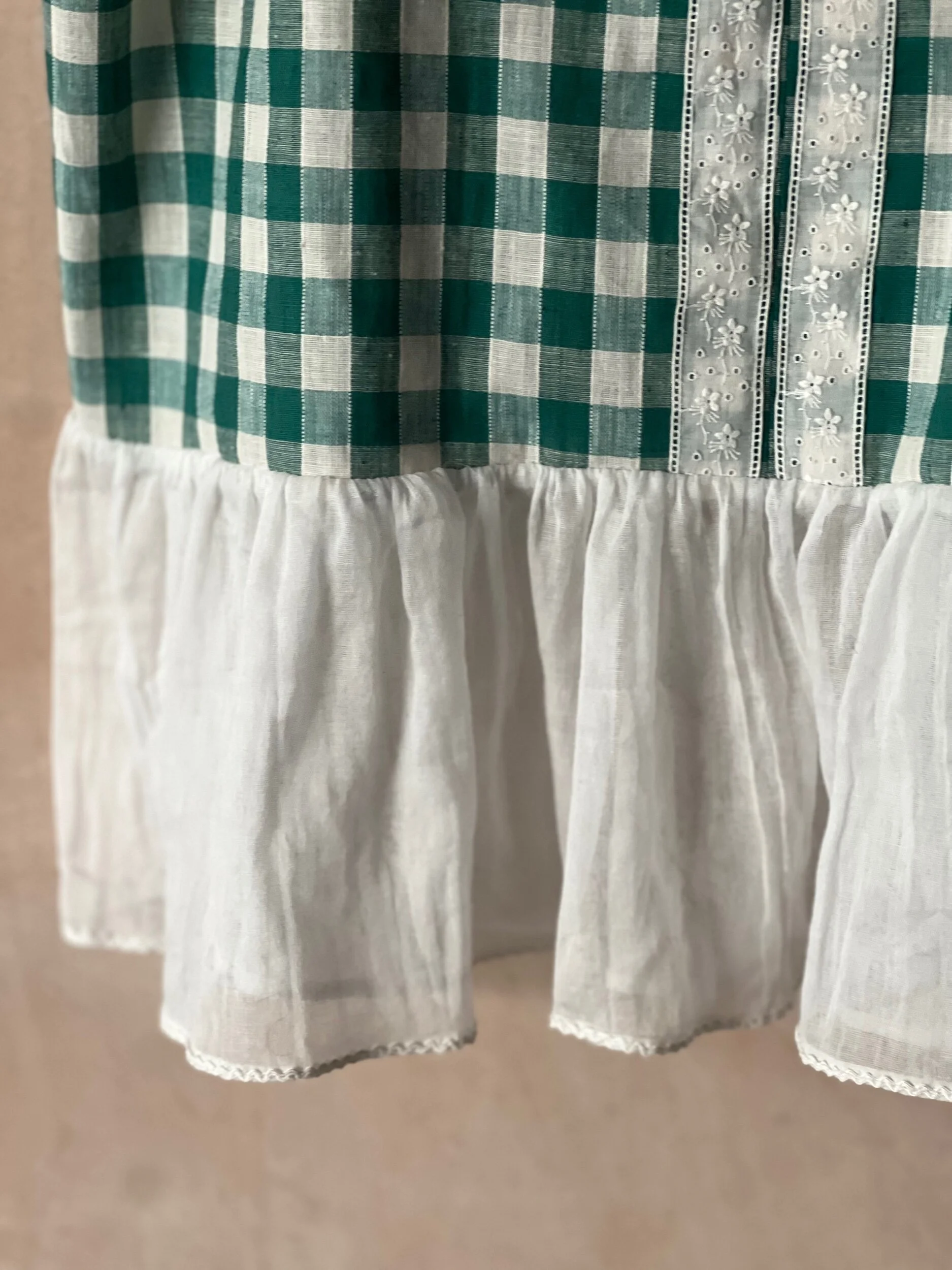 1DC8BCD5-5261-4D26-94D7-CD28AF03EDBB