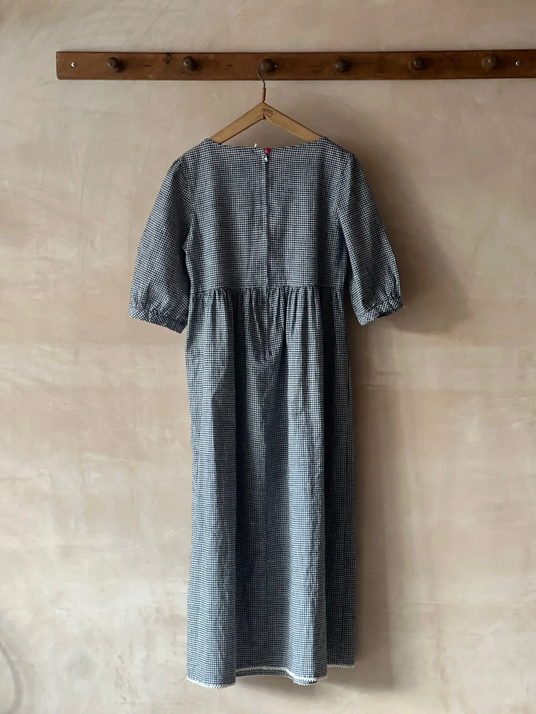 EF9E40B8-F8D6-4AEF-A9DC-3A65324607D9