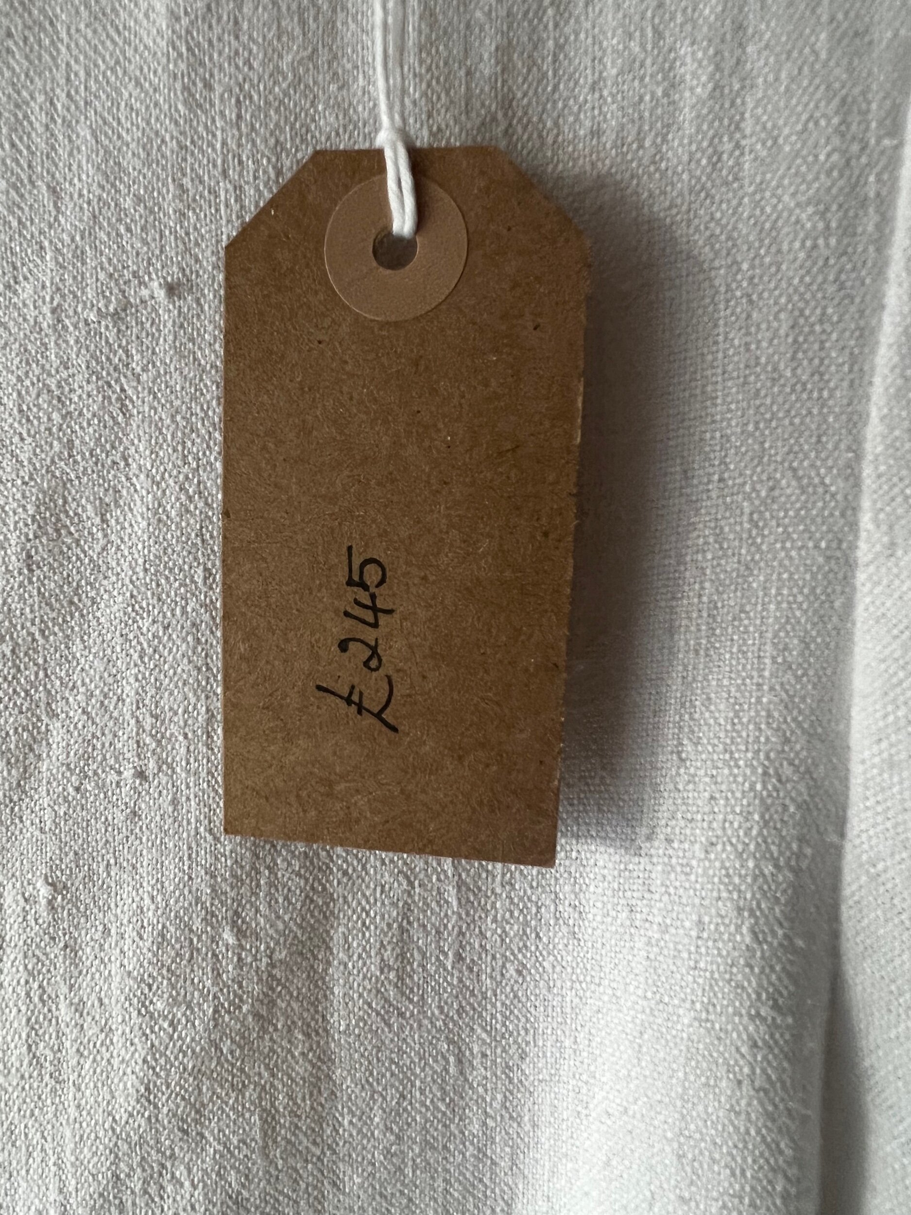 BA5587DE-70A5-45E5-9728-D450049B80CA