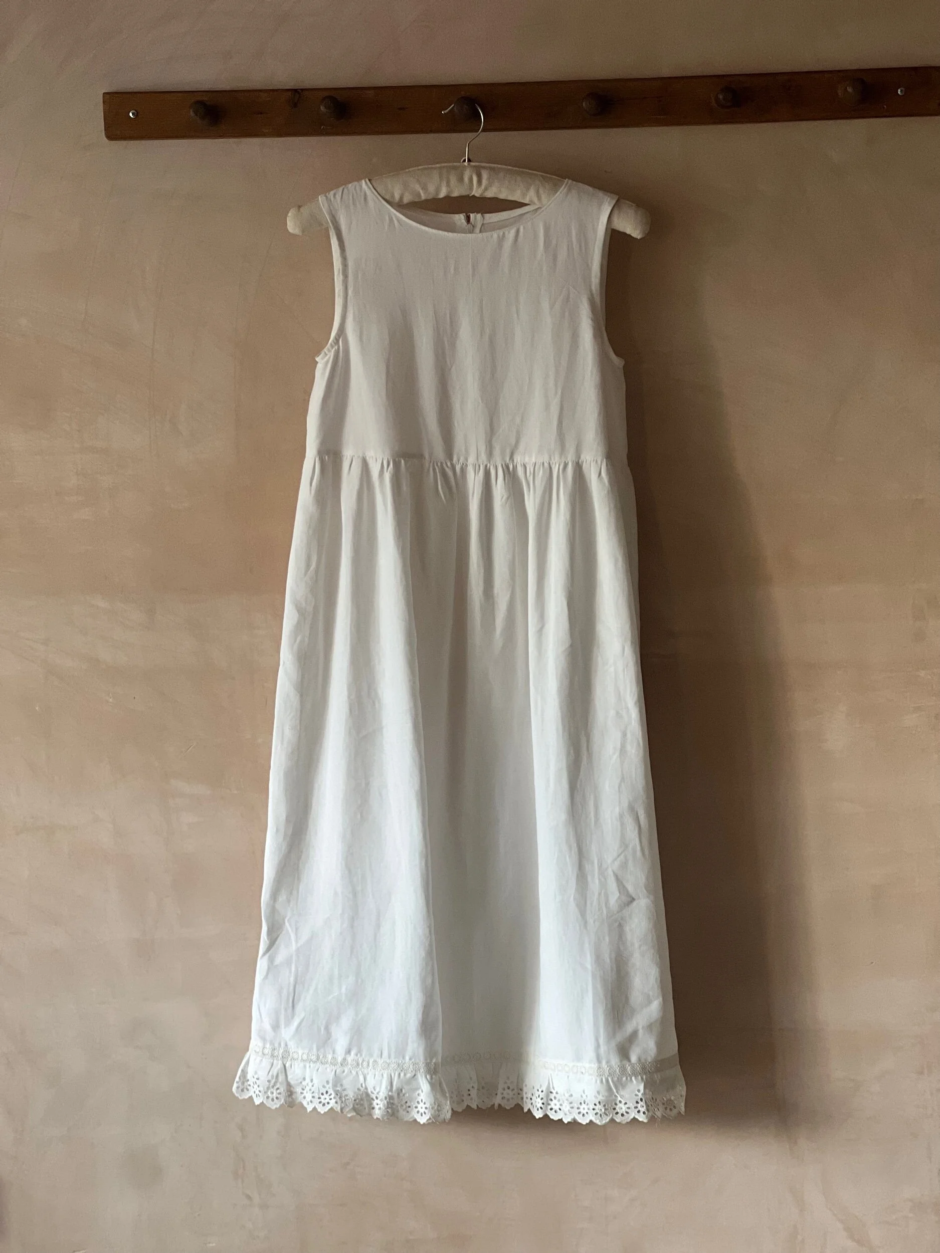 3AF13BE0-9D96-484E-BD57-24533F8E5EFC