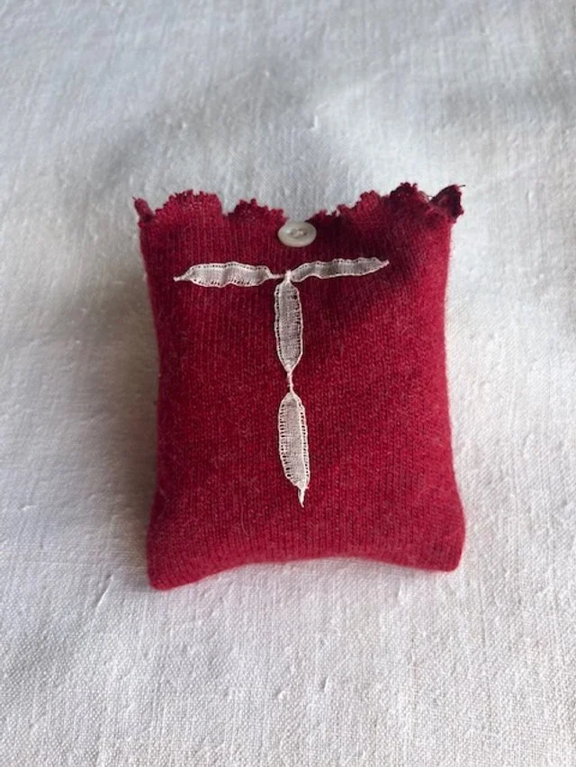 Cashmere Lavender Bag Initial T