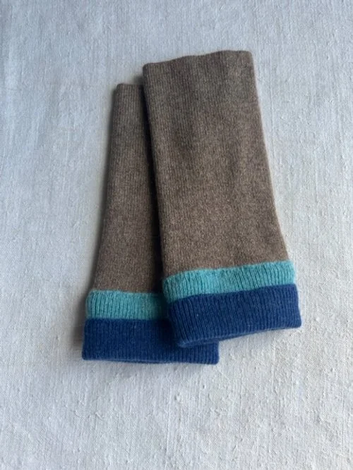 Long Cashmere Cuffs  no195