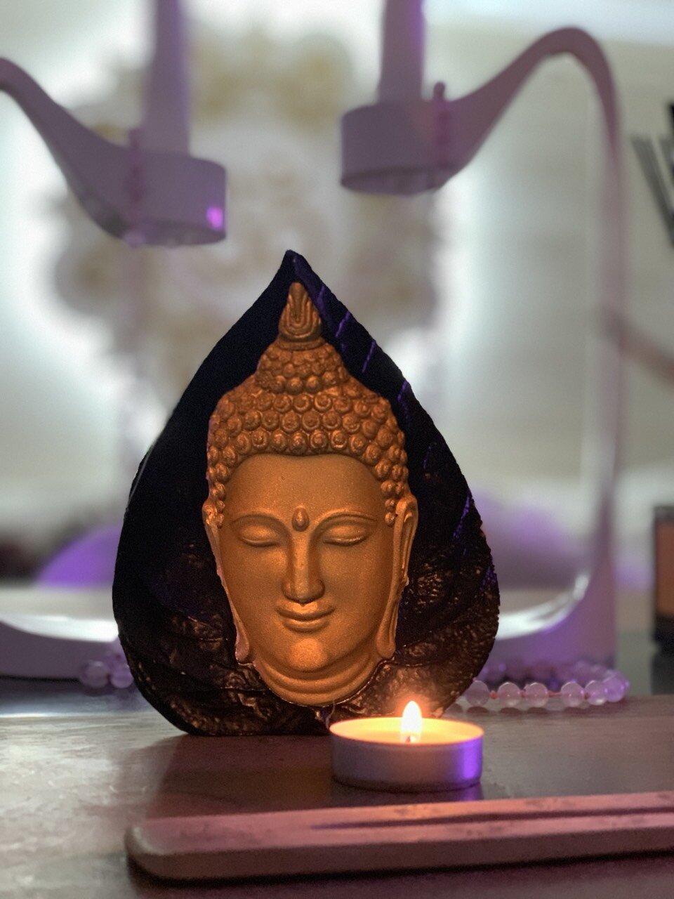 ПОЧЕМУ И КОГДА ТЯЖЕЛО СИДЕТЬ ЧЕЛОВЕКУ ДОМА? ПРАКТИКА МЕДИТАЦИЯ- НАПОЛНИ ДУШУ СВЕТОМ.