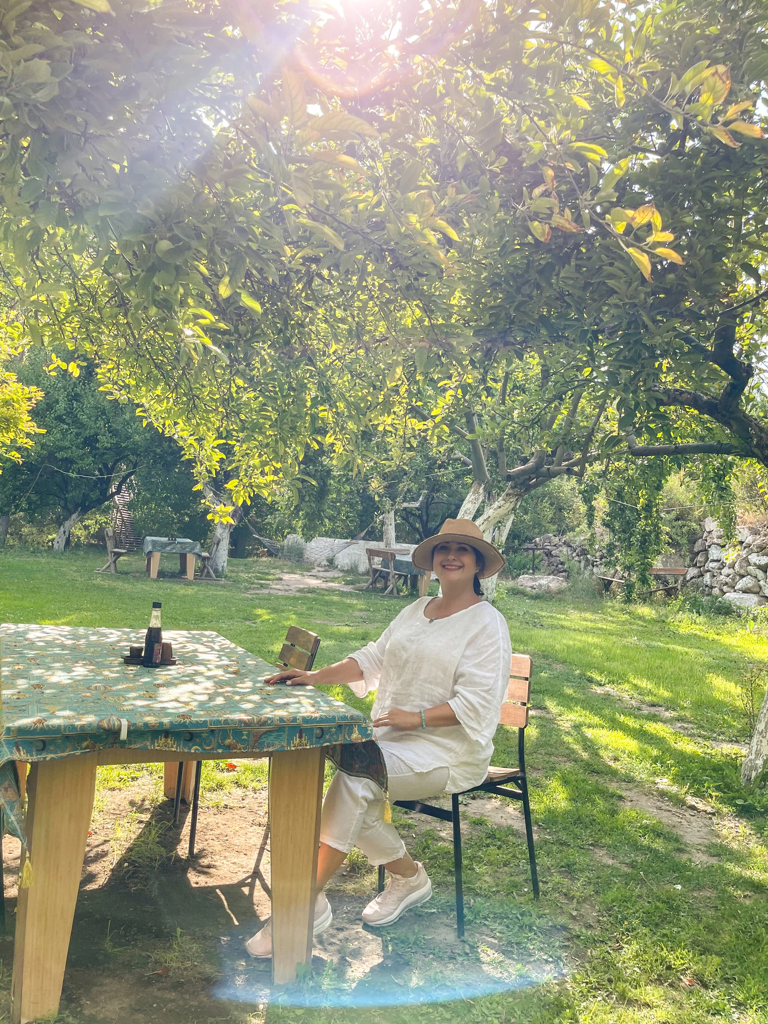 ПРОВОДНИК ЛЮБВИ, РАЗРУШИТЕЛЬ, ЖЕРТВА?