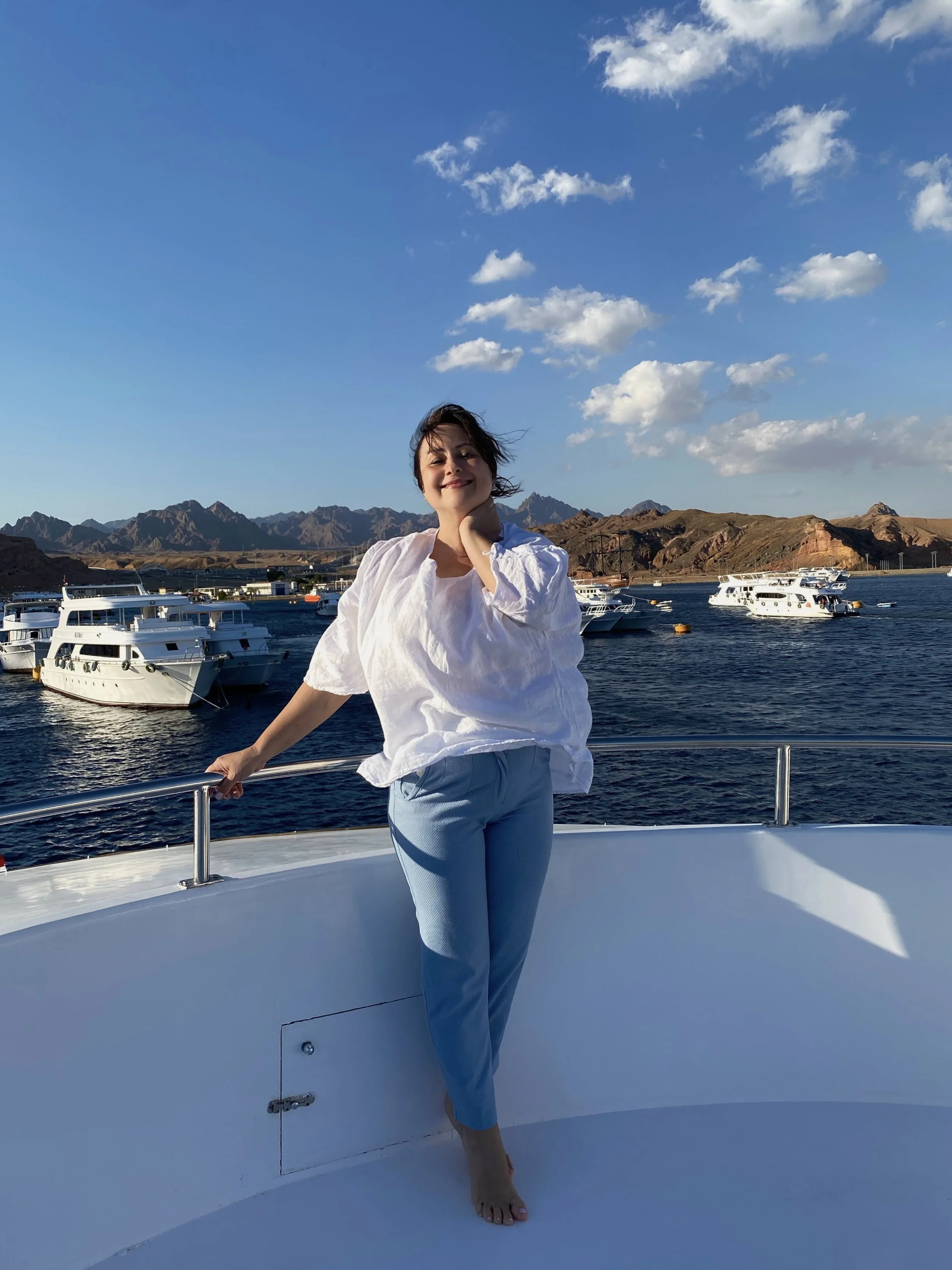 КТО СДЕЛАЕТ НАС СЧАСТЛИВЫМИ?