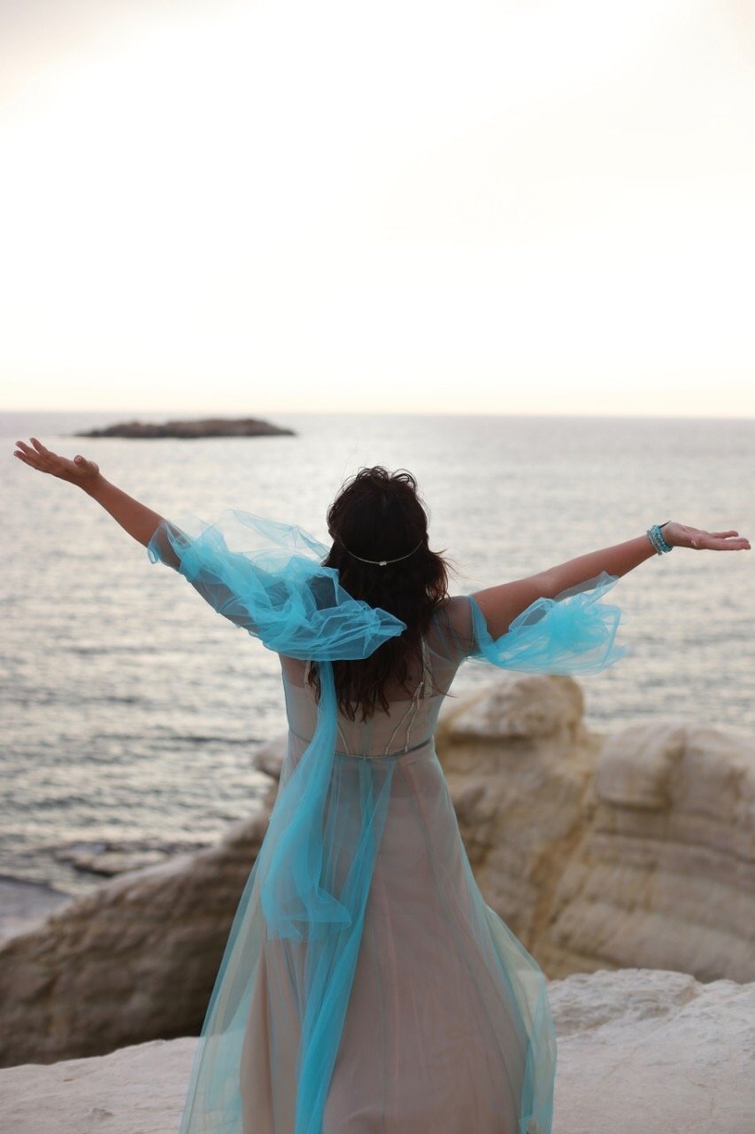 ВОДА- СВЯЩЕННА ВСЕГДА, КАК И БОГ. ЭТО МЫ, ДО НЕЁ НЕ “ДОТЯГИВАЕМ…”