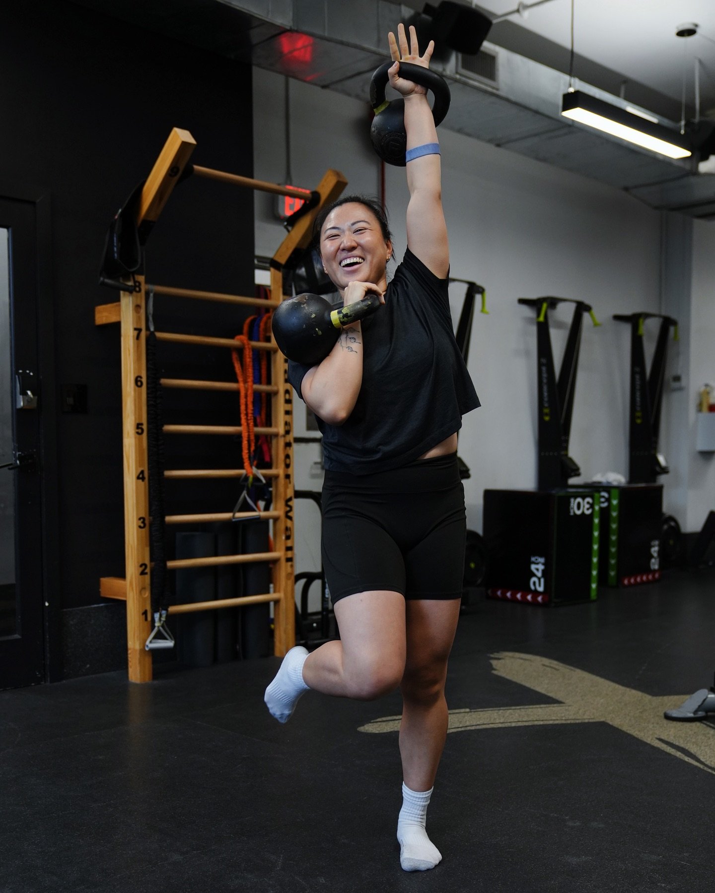 When @kettlebellweightlosscoach says strike a pose, you strike a pose 😂💅

Soooo&hellip; it&rsquo;ll be a while before I can do cool kettlebell stuff again 🥲 #sad

Mini update: the doctor thinks my injury is most likely a hip labral tear, and of co