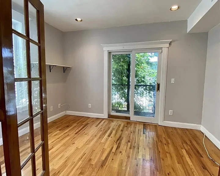 Highland Ave 3.jpeg