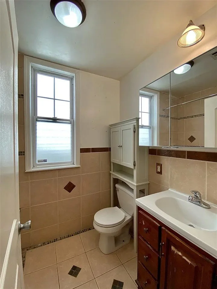 Highland Ave 10.jpeg