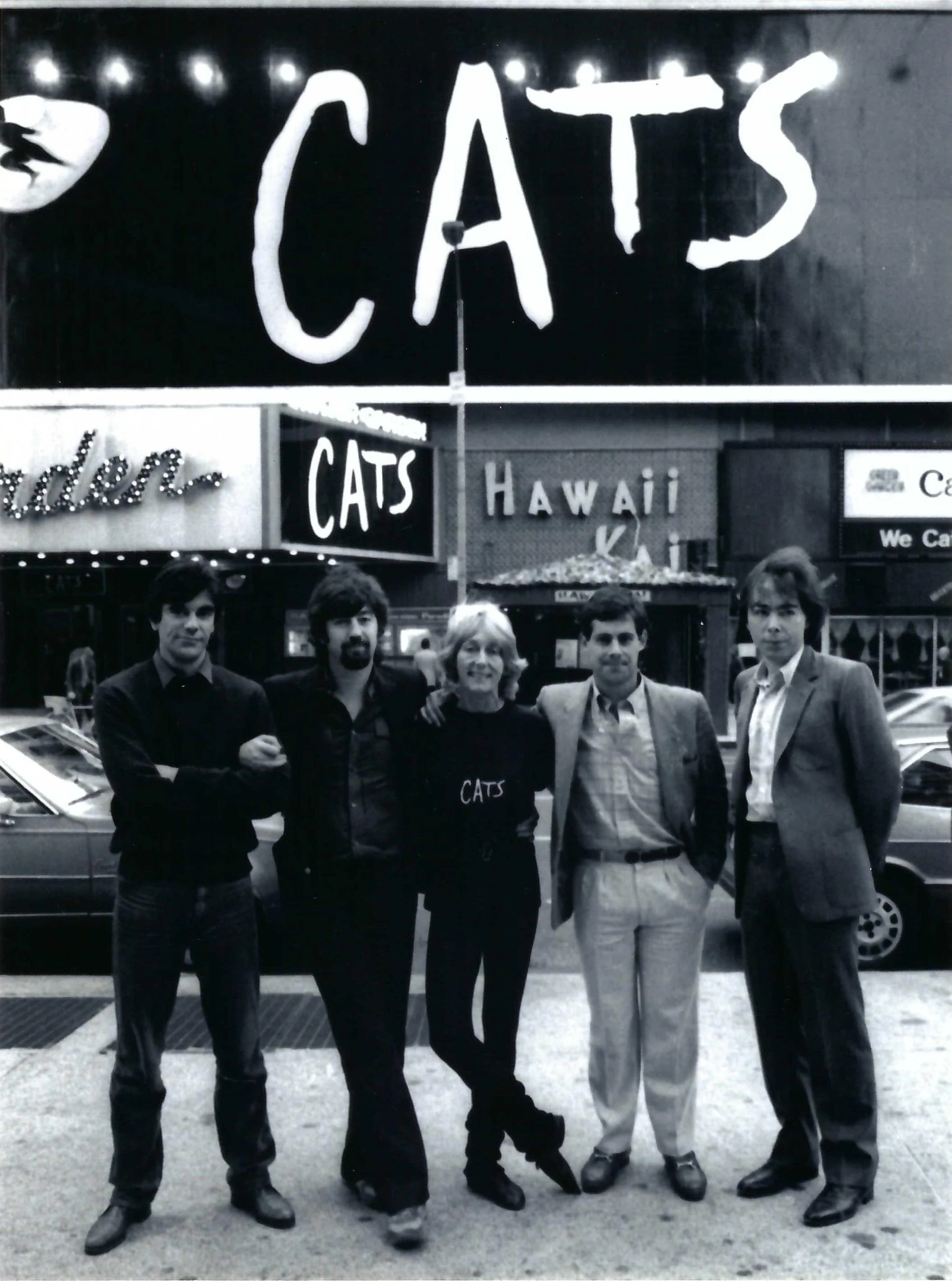 Cats creative team outside the Winter Garden, New York - John Napier, Trevor Nunn, GL, Cameron Mackintosh, Andrew Lloyd-Webber - 1982