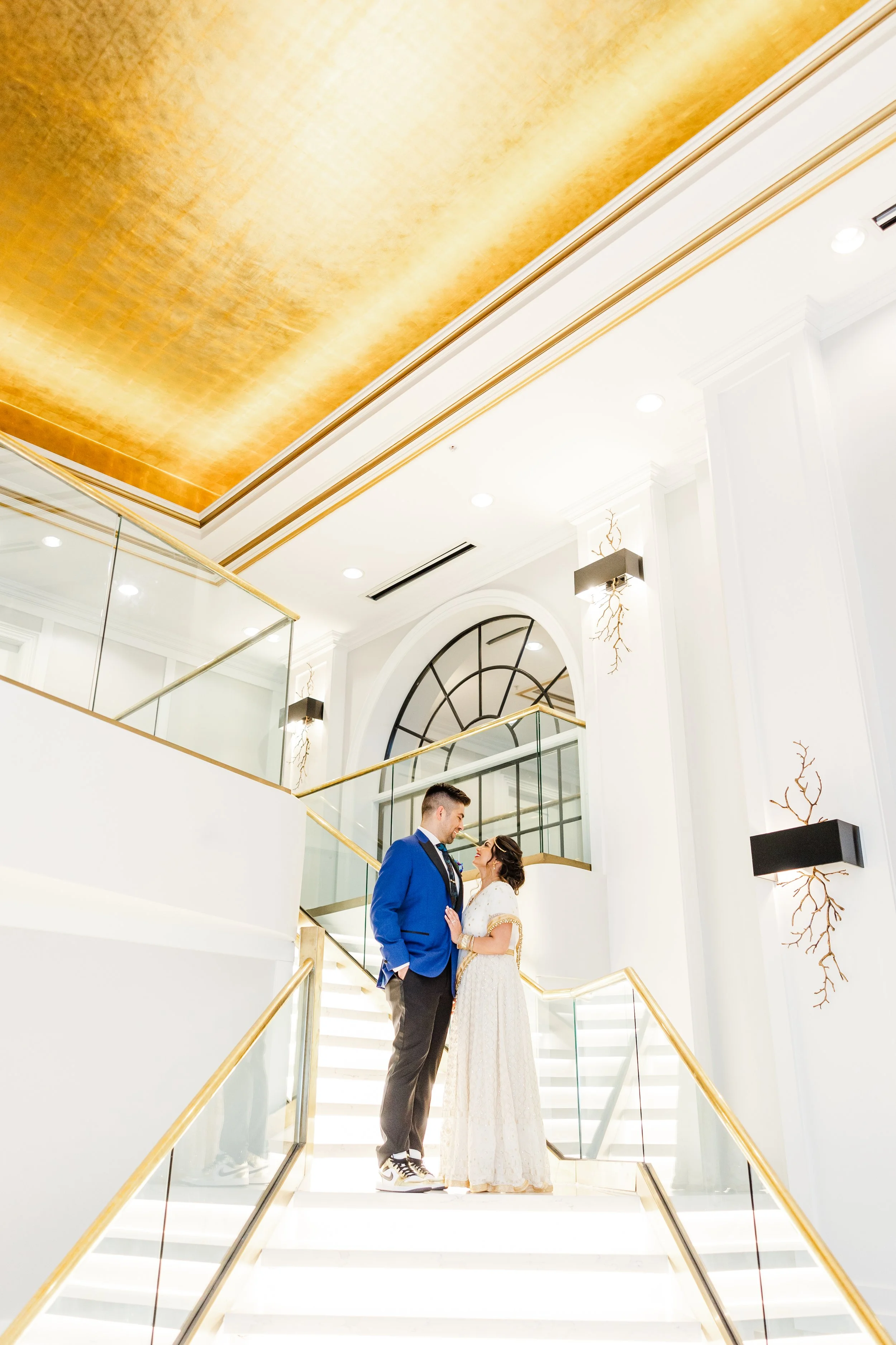 Luxury Chicago Suburban Wedding Venue — Chez Hotel