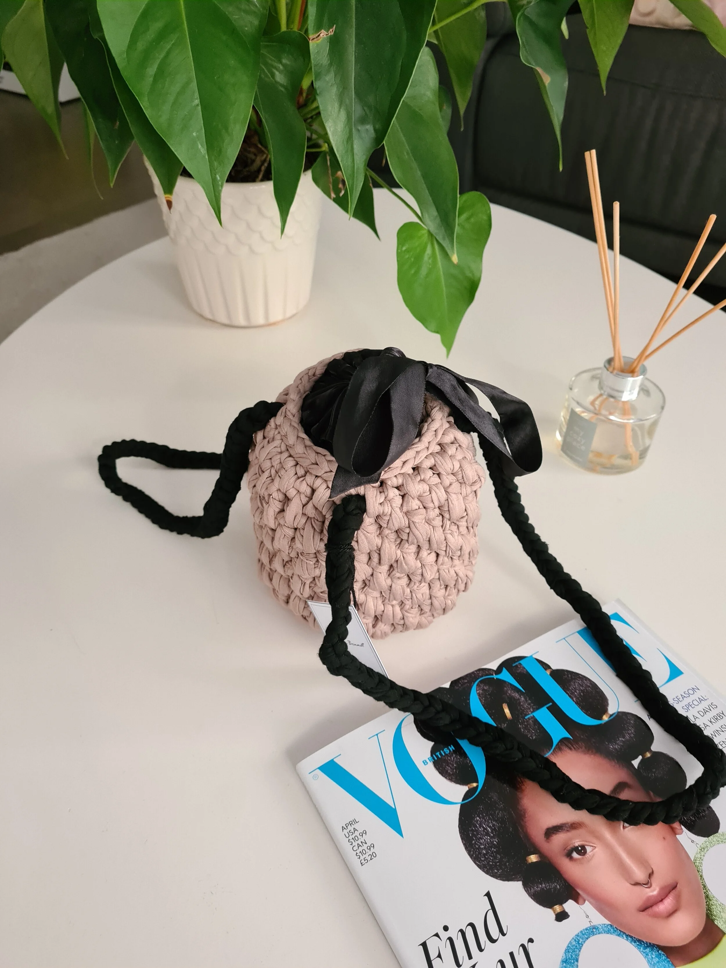 Handmade crochet t-shirt yarn bucket bag by Saint Bonnet