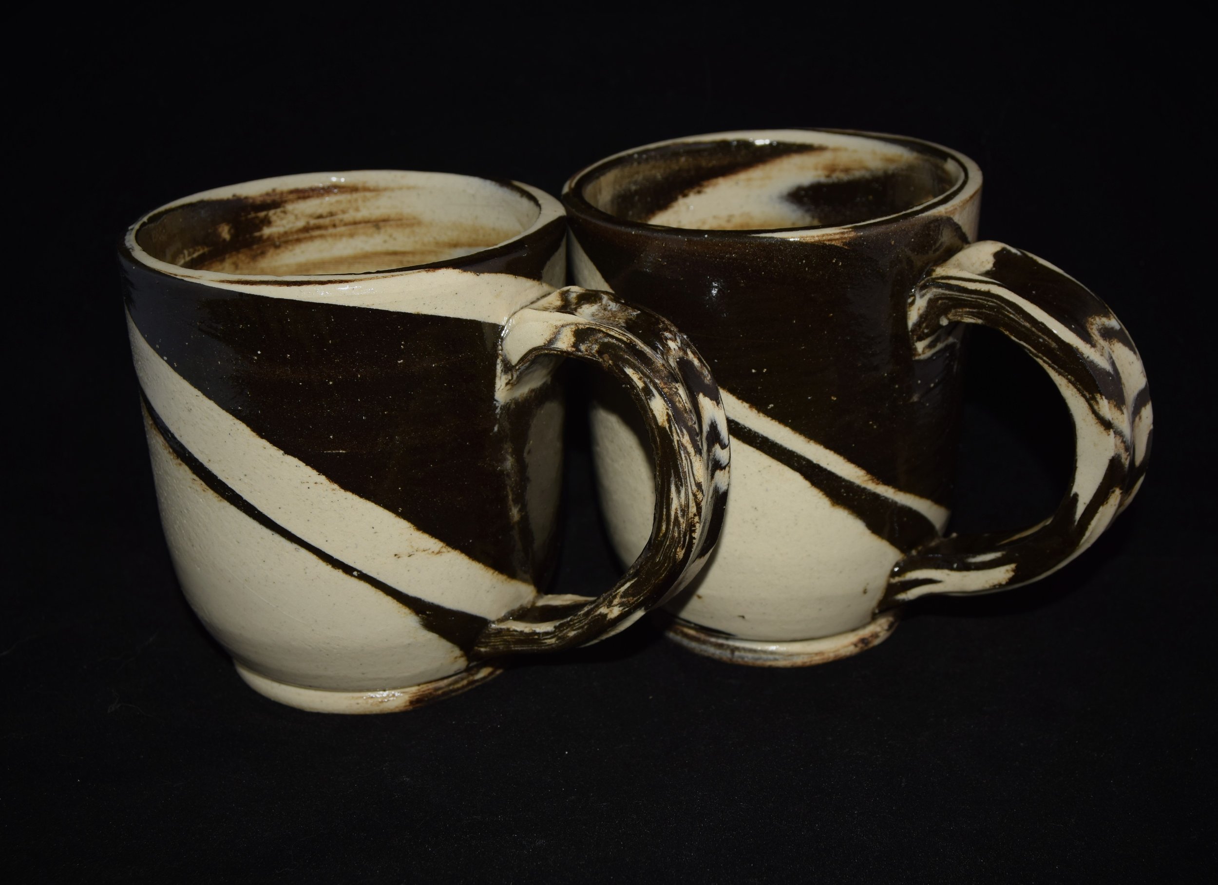 Black and White Agateware Mug Set