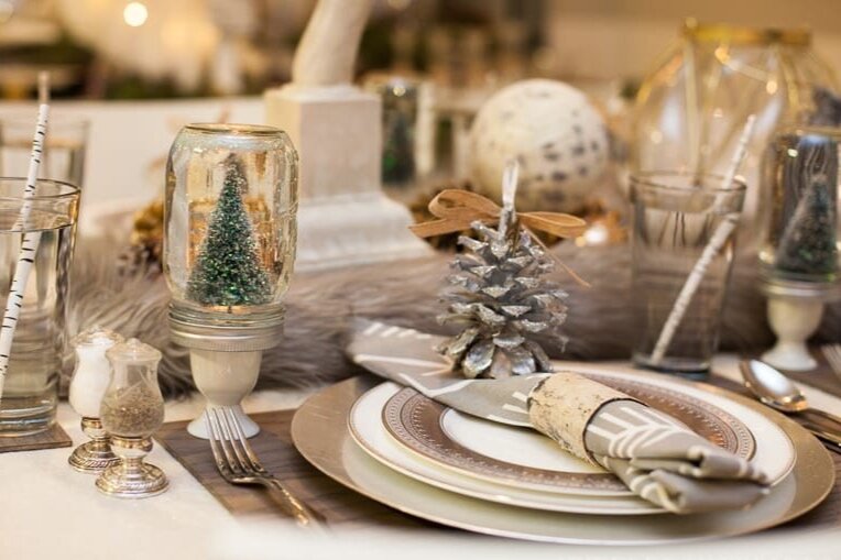 HOLIDAY STYLING 2019