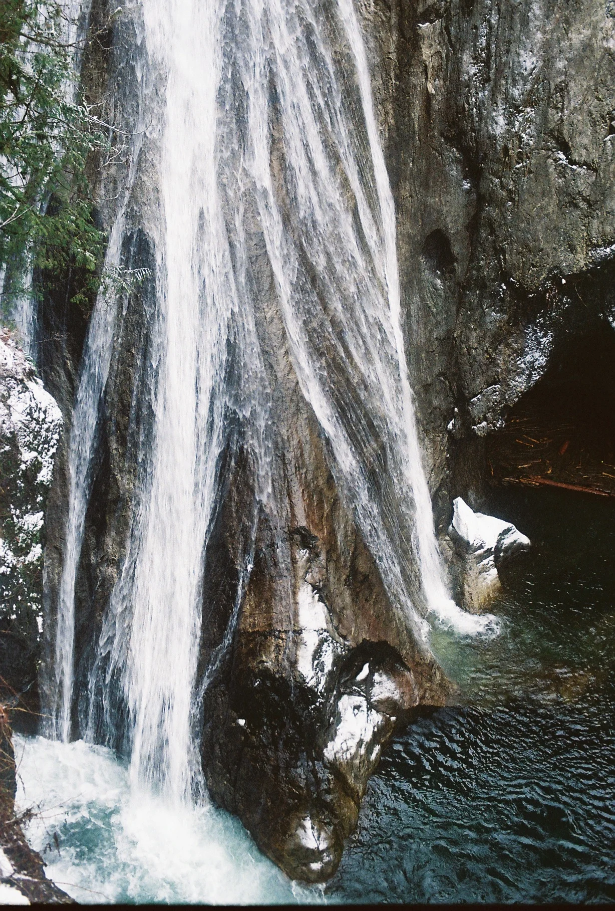 R1-05340-0020.JPG