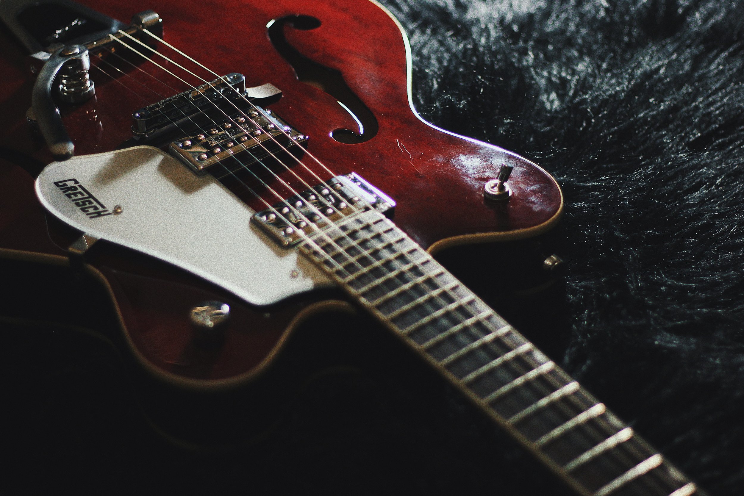 gretsch-guitar-rock-and-roll.jpg