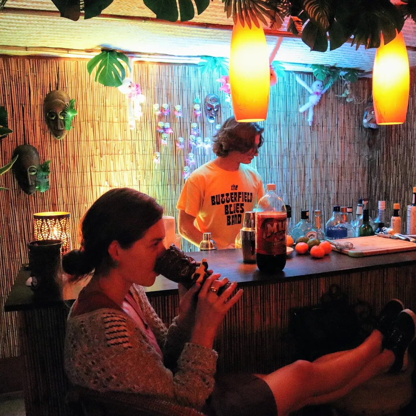 @vinny_martone helped build this tiki bar last winter and it's a straight up vibe. He is here one more week! Then he heads to blues city. 

#blues #memphis #indianapolis #tiki #tikibar #coconut #drinks #vinnymartone #indie #rock