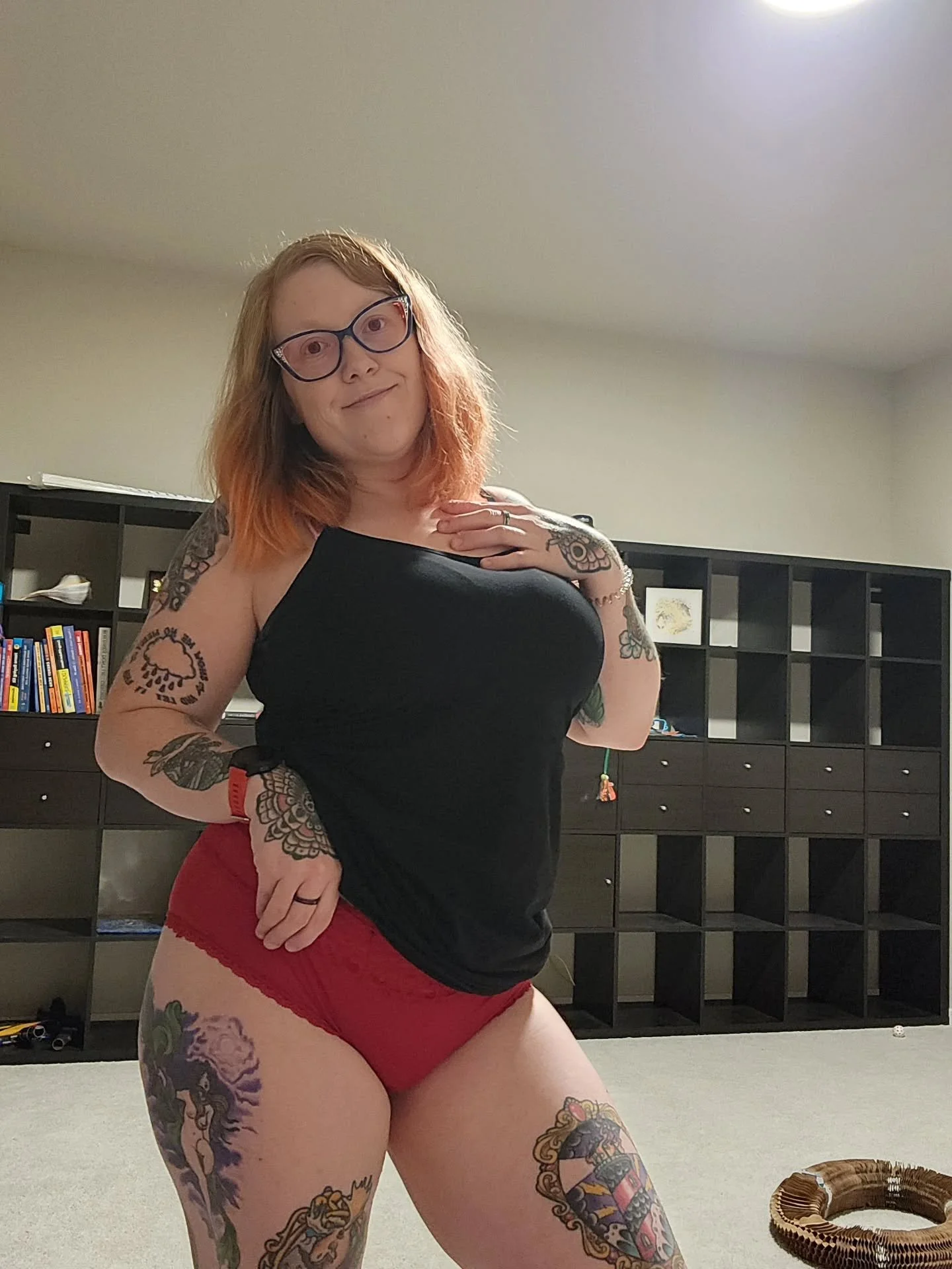 Wow, another lucky day for you! Not 1, but 3 photos. What can I say, I'm loving my body today! So should you ;) theemmadarling.com