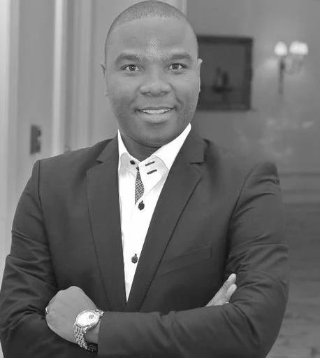 Ancy Louis Official Headshot.jpg