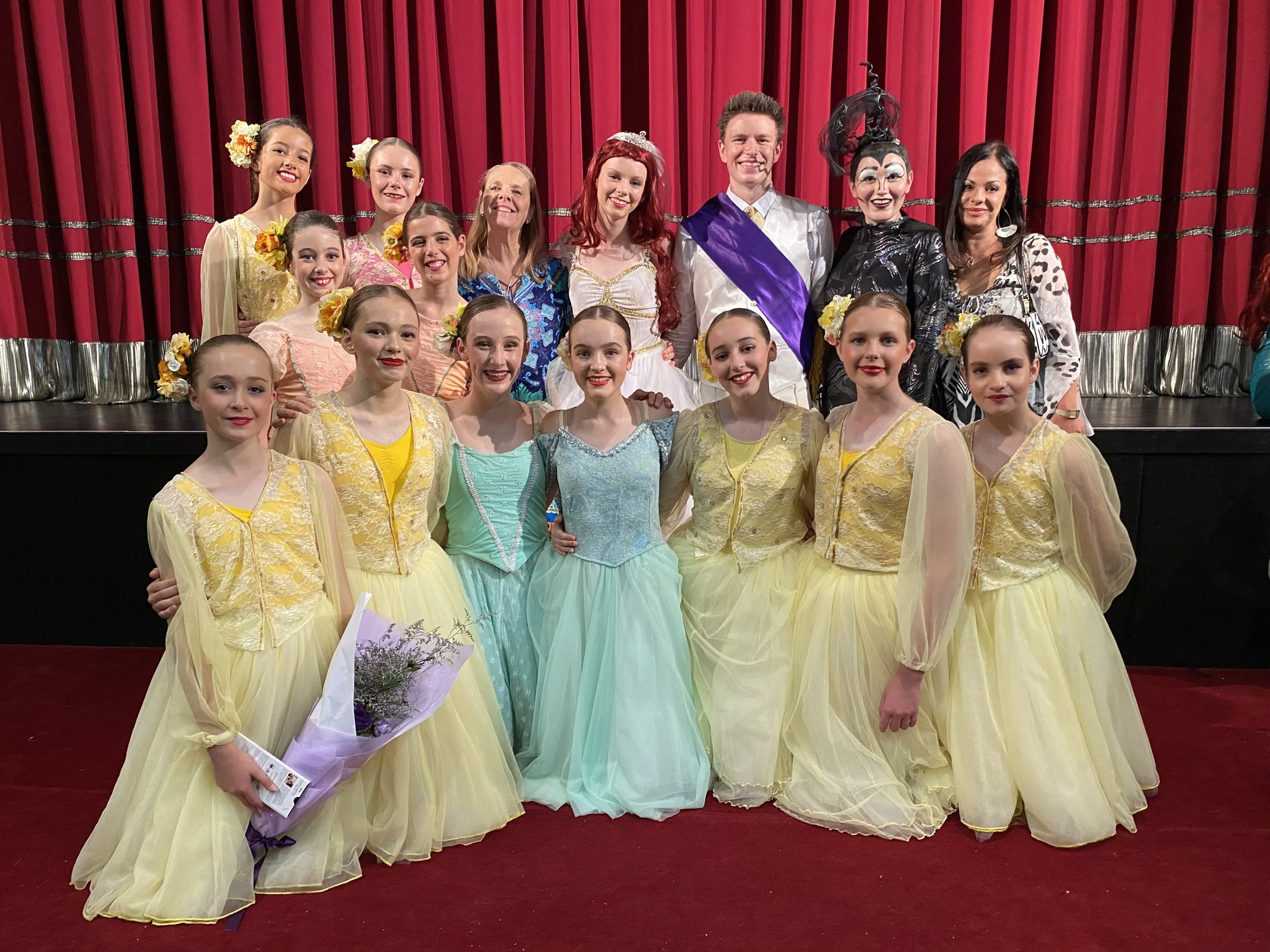 Vivienne Winter's School of Ballet dancers