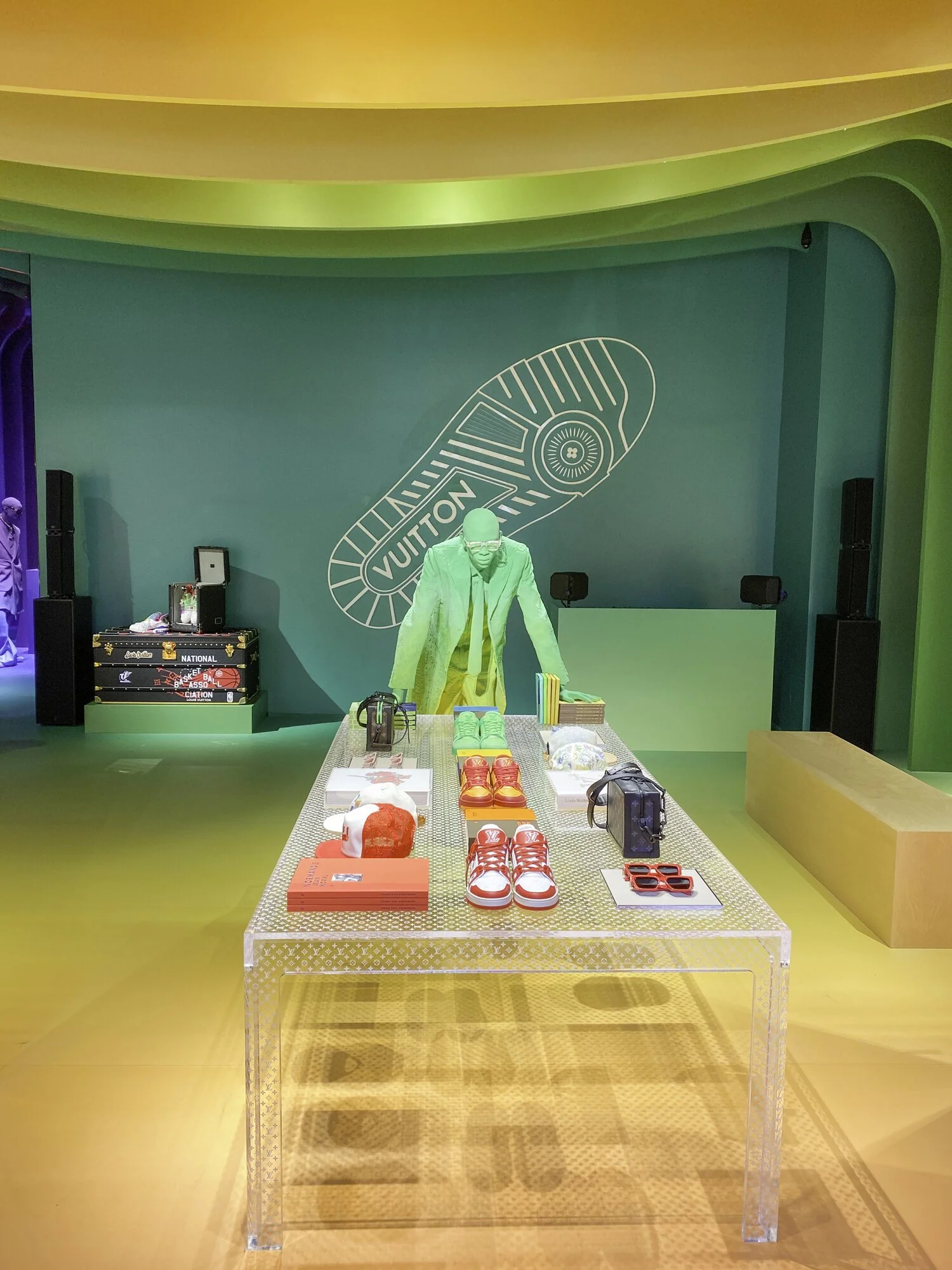 Louis Vuitton SoHo Store Chooses 1 SOUND Tower LCC44’s and SUB310’s