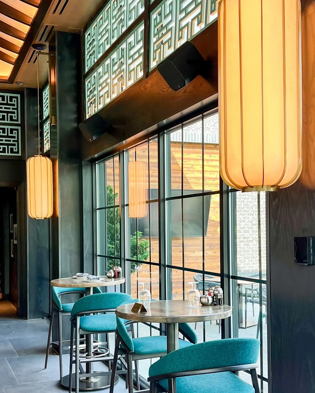 Baltimore’s Nine Tailed Fox combines refined design with equally refined sound. Installed by Dynamic Sound Level for Atlas Restaurant Group, the space posed a unique challenge with its high ceilings, hard surfaces, and floor-to-ceiling windows.