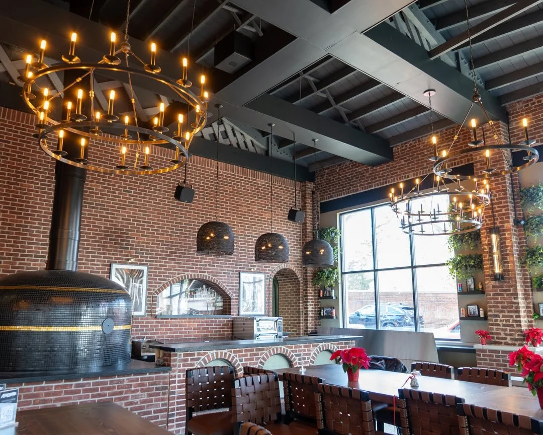 From easygoing daytime hangs to packed live sets, the sound @killsboro Brewing Company is built to keep up.

Designed and installed by Wolff Systems, the system features Cannon C6 speakers suspended as pendants and precisely aimed with C-clamps, pair