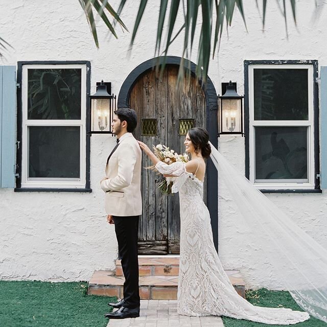 hope you all have a heart filled weekend planned ❤️ Photography: @thecardonas
Venue: @richhippieshouse
Floral Designer: @miamicenterpieces
Floral Wholesaler: @jetfreshflowers 
Styling + Specialty Rentals: @mivintage
Cake: @earthandsugar
Bridal Attire