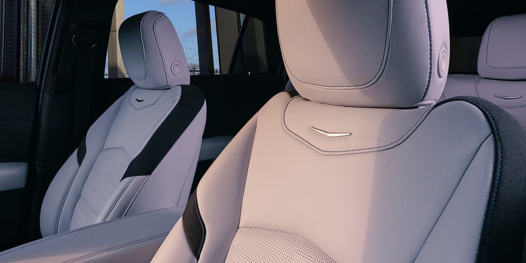 my25-xt4-mov-content-block-seating-comfort.jpg