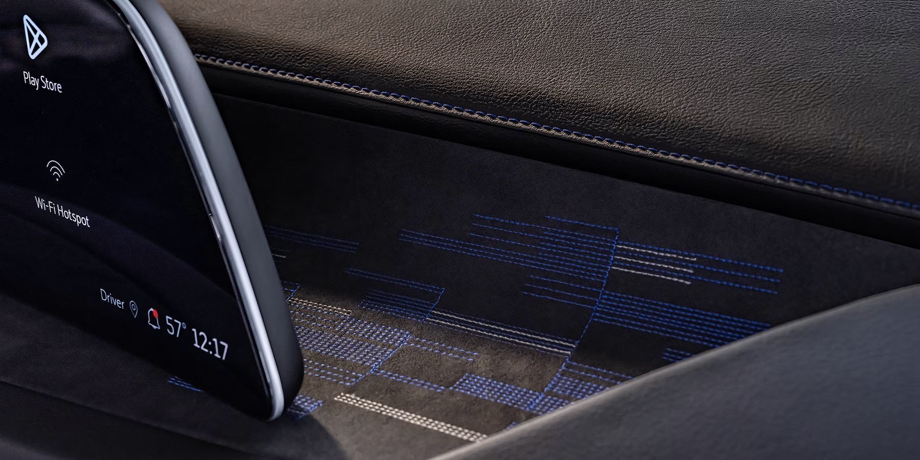 my25-xt4-featuresl-interior-driving-experience copy.jpg