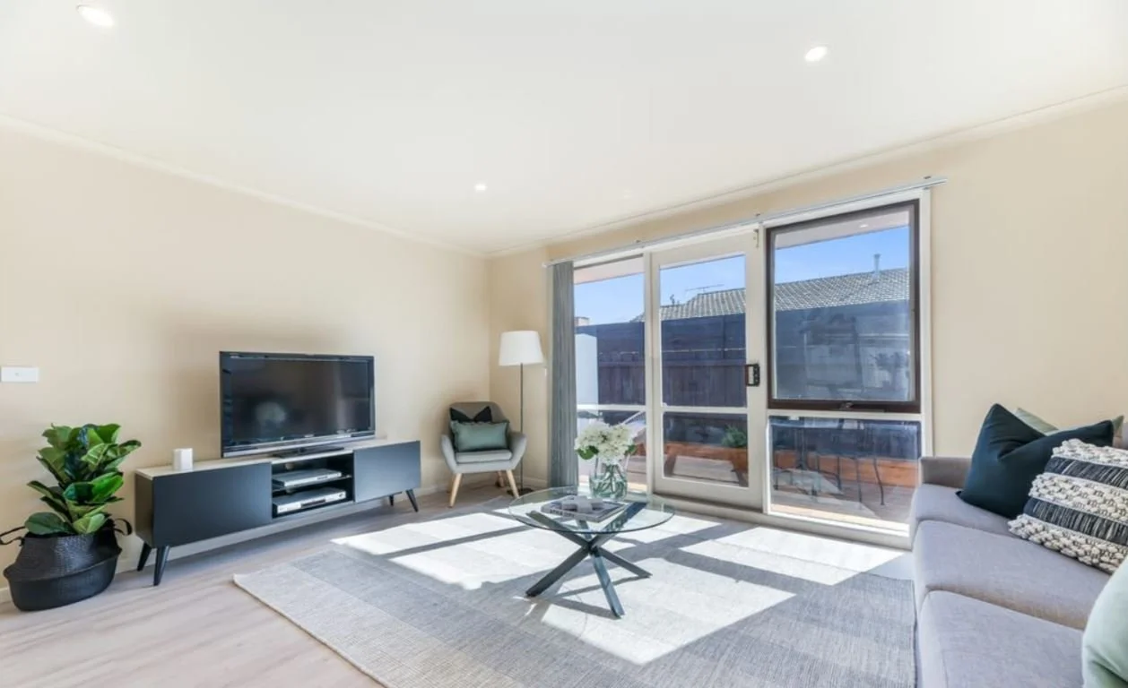 2/56 Delmore Crescent, Glen Waverley