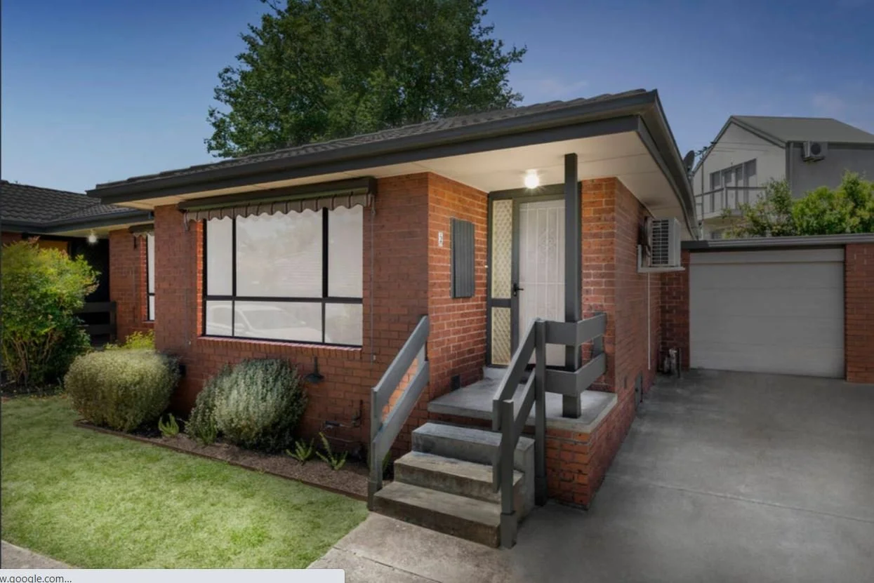 2/11 Grenfell Road, Mount Waverley