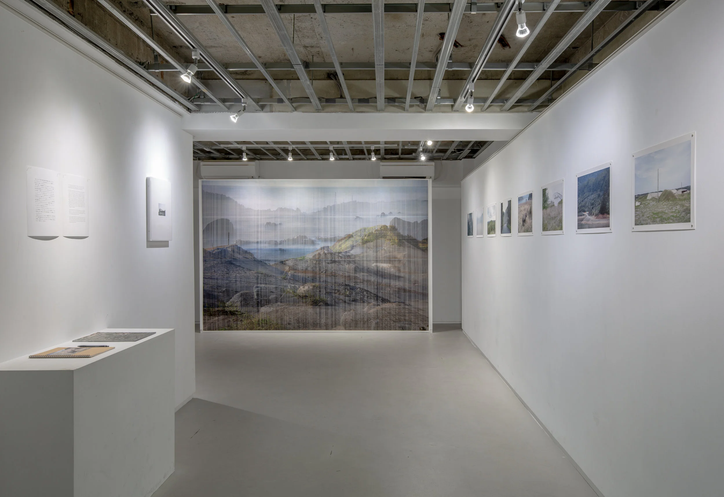 現代的な窓の風景リトグラフ Exhibitions / commission works — Kenryou Gu 顧剣亨