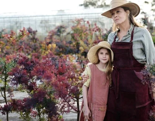 The Lost Flowers of Alice Hart (2021)