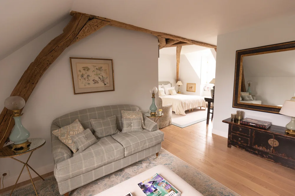 A guest room