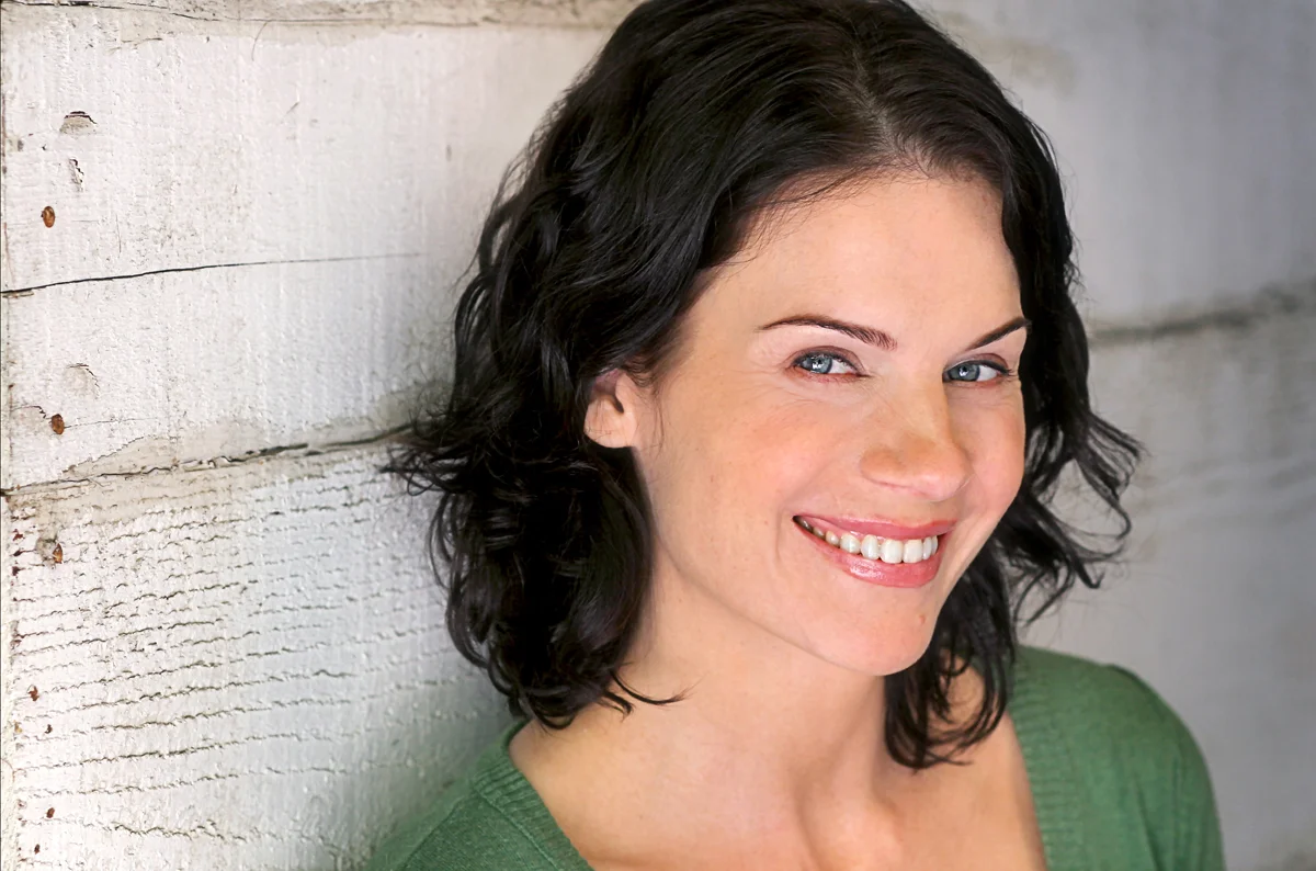 Headshot Smile Marjo-Makela-Riikka-2.jpg