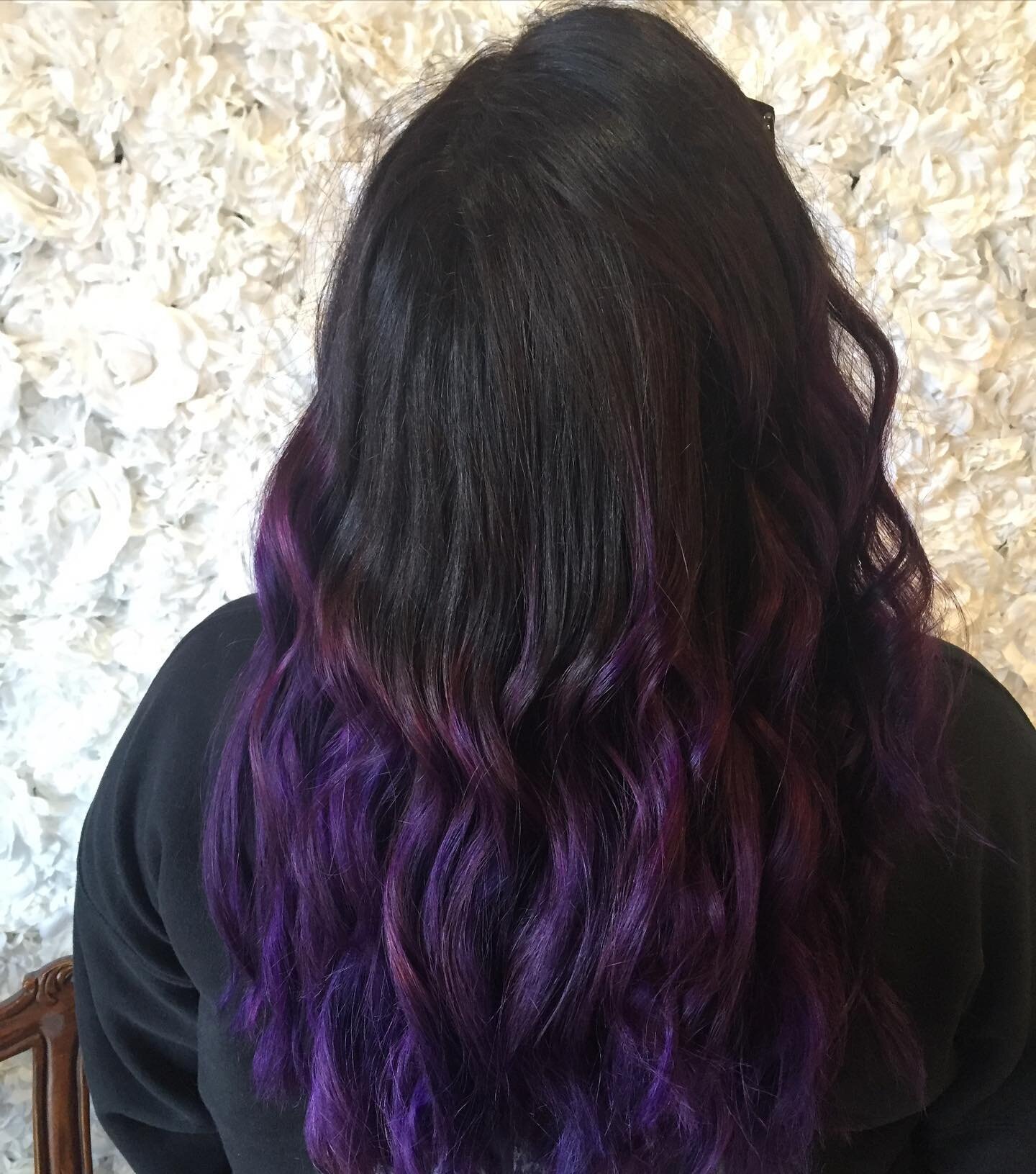 Who doesn&rsquo;t love a little pop of purple 😍 hair by @kylieannmo 

#merakisalonstudio #merakiroscoe  #roscoesalon #rockfordsalon #815salon 
#roscoestylist #rockfordstylist #815stylist