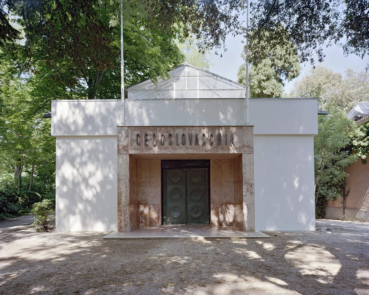 14_ČESKÝ PAVILON V BENÁTKÁCH_ROMAN_FRANC_JPG_WEB-menší velikost.jpg