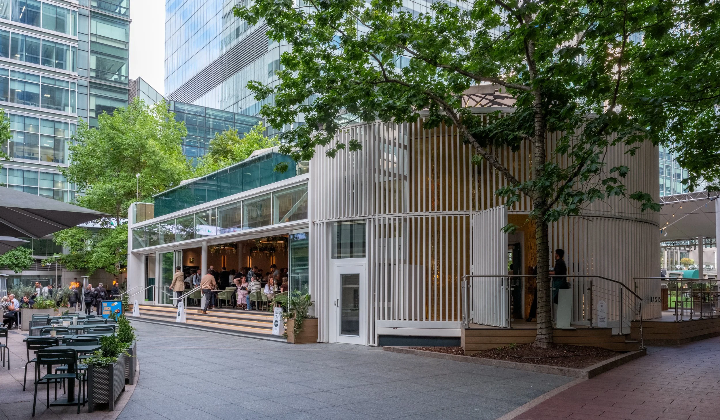 Oasis Bar Canary Wharf London Thames & Newcastle Givanni Associates