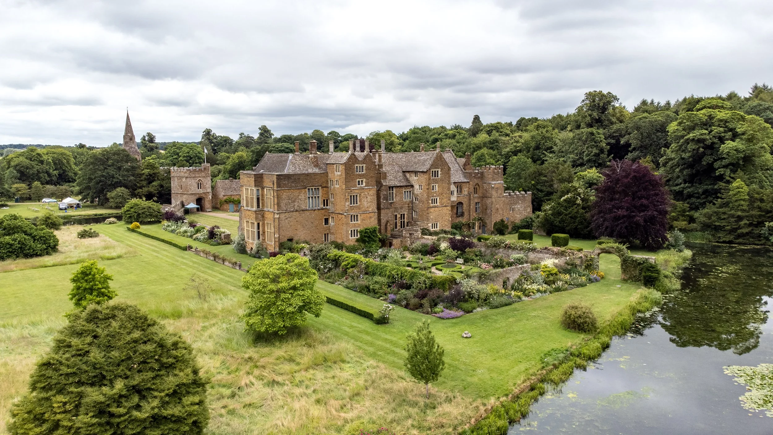 Broughton Castle Oxfordshire Conservation : Nick Cox Architects