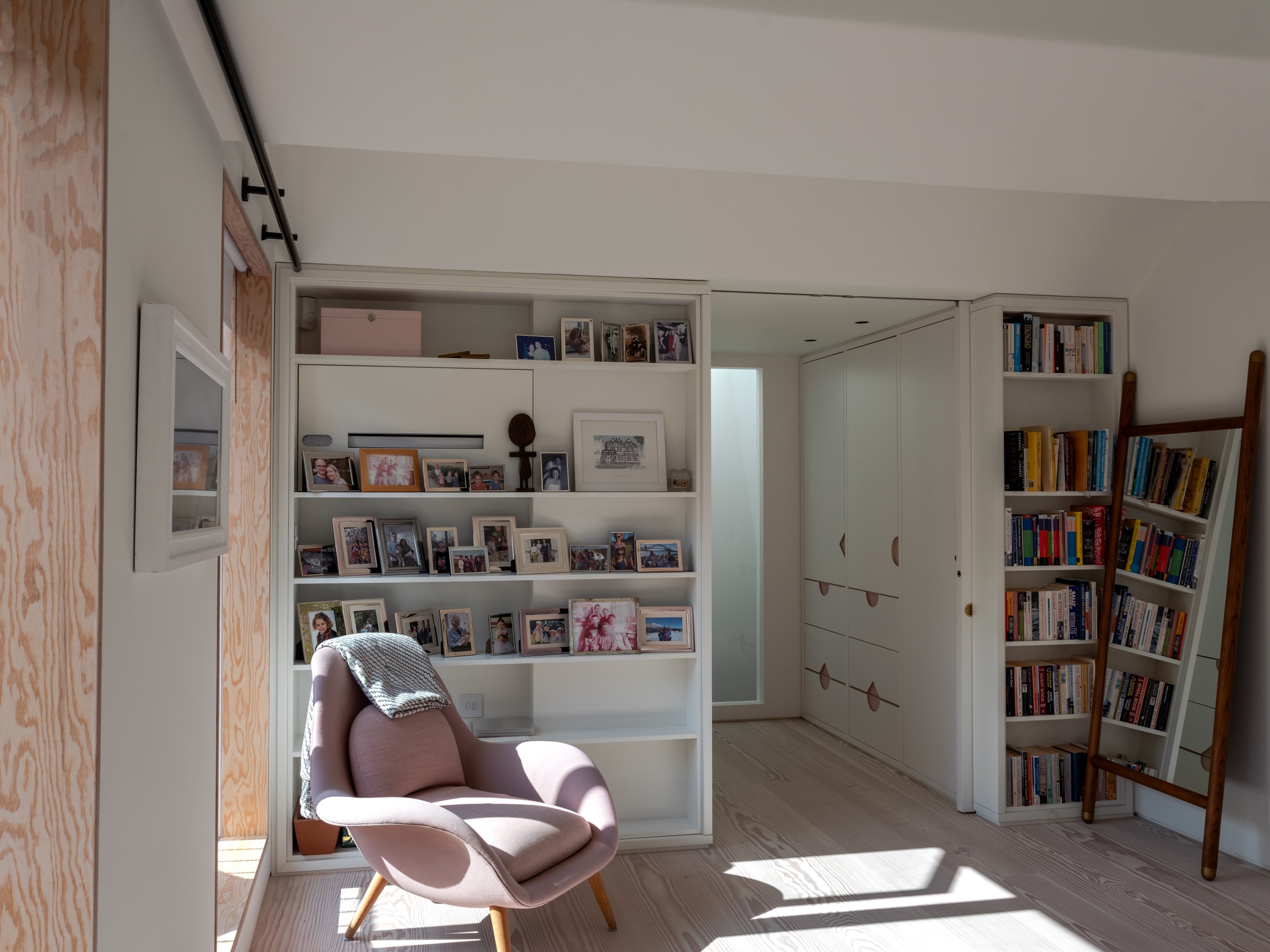 Private House North London : Thames & Newcastle Contractor - Rare Architects 