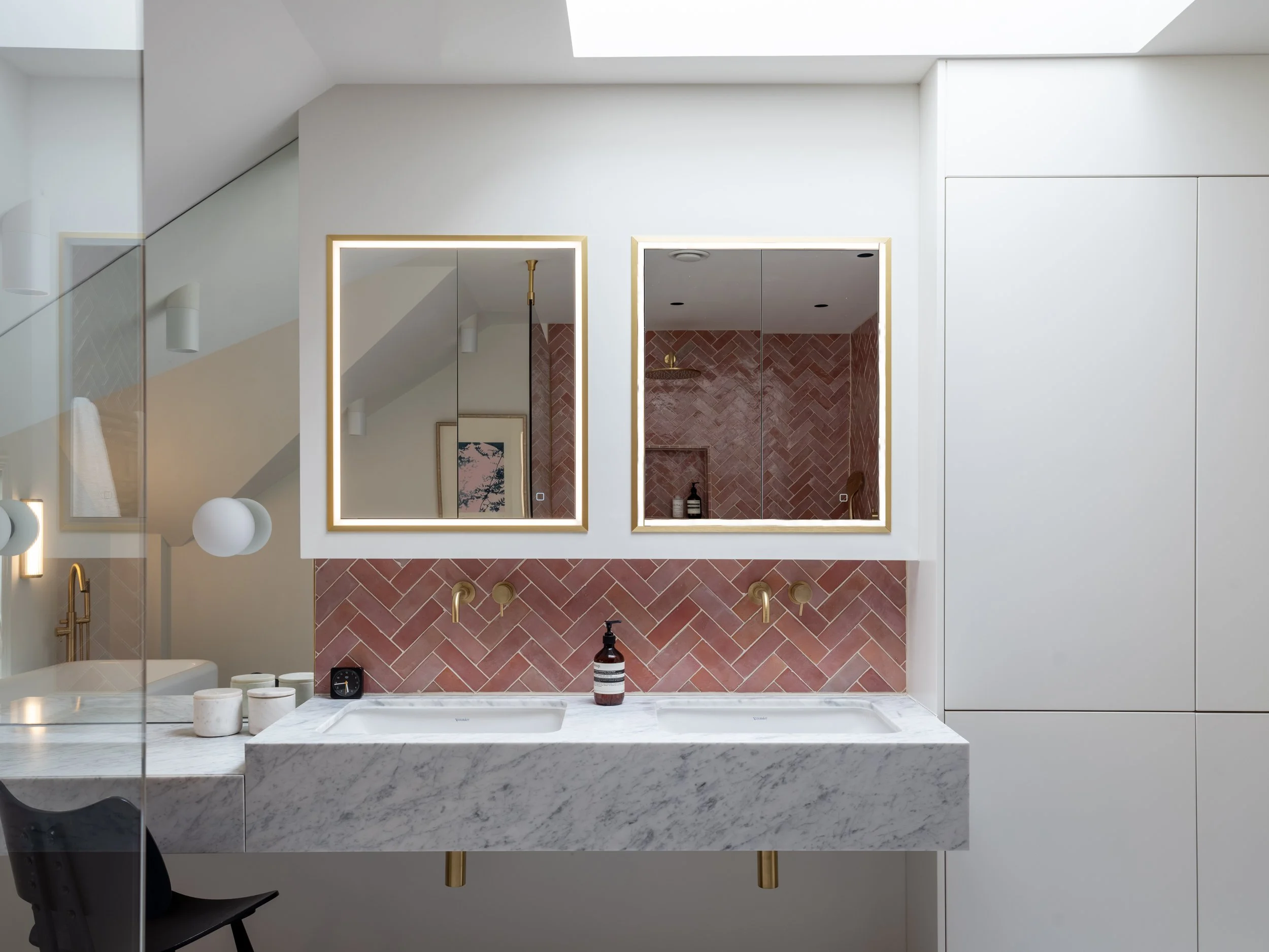 Private House North London : Thames & Newcastle Contractor - Rare Architects 