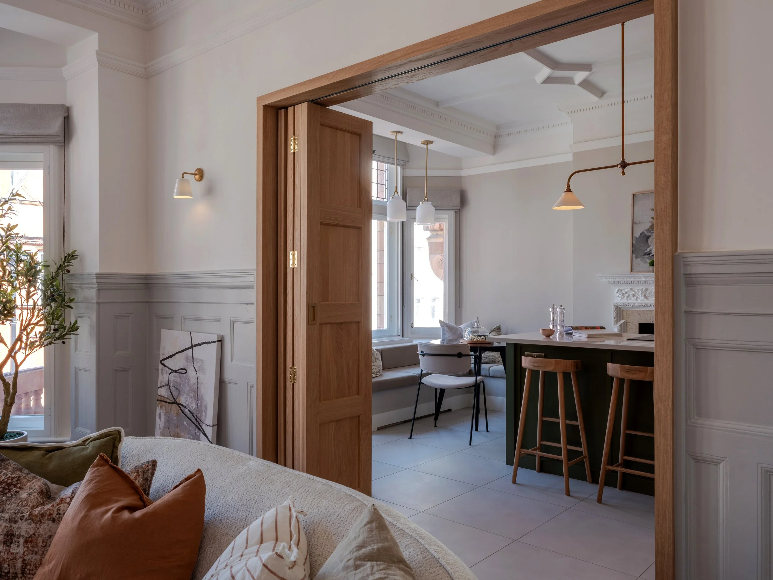 Mayfair Apartment : Designsplus Architects