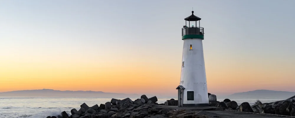 lighthouselong.jpg