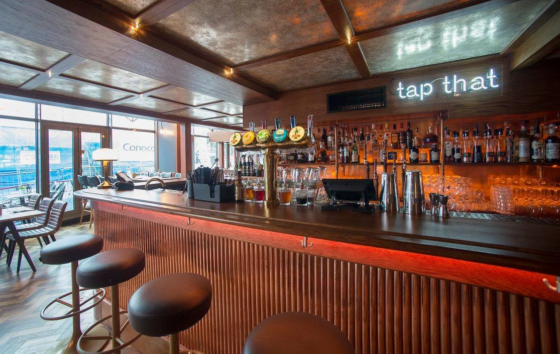 Bar Social Eating02web.jpg