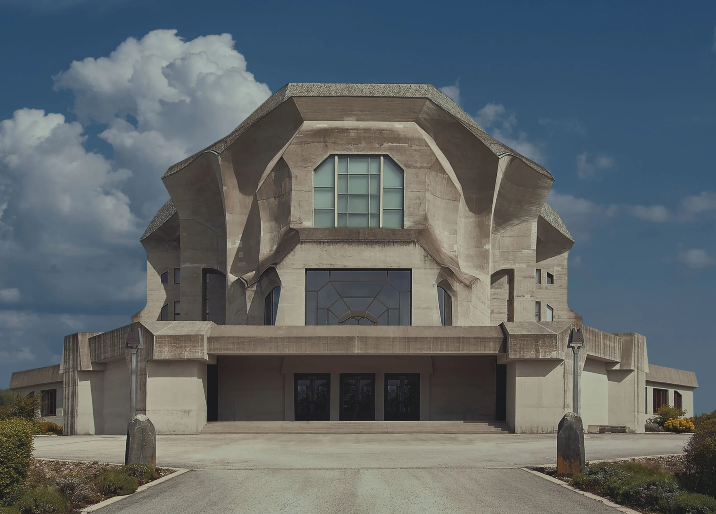 Goetheanum_Dornach2 1.jpg