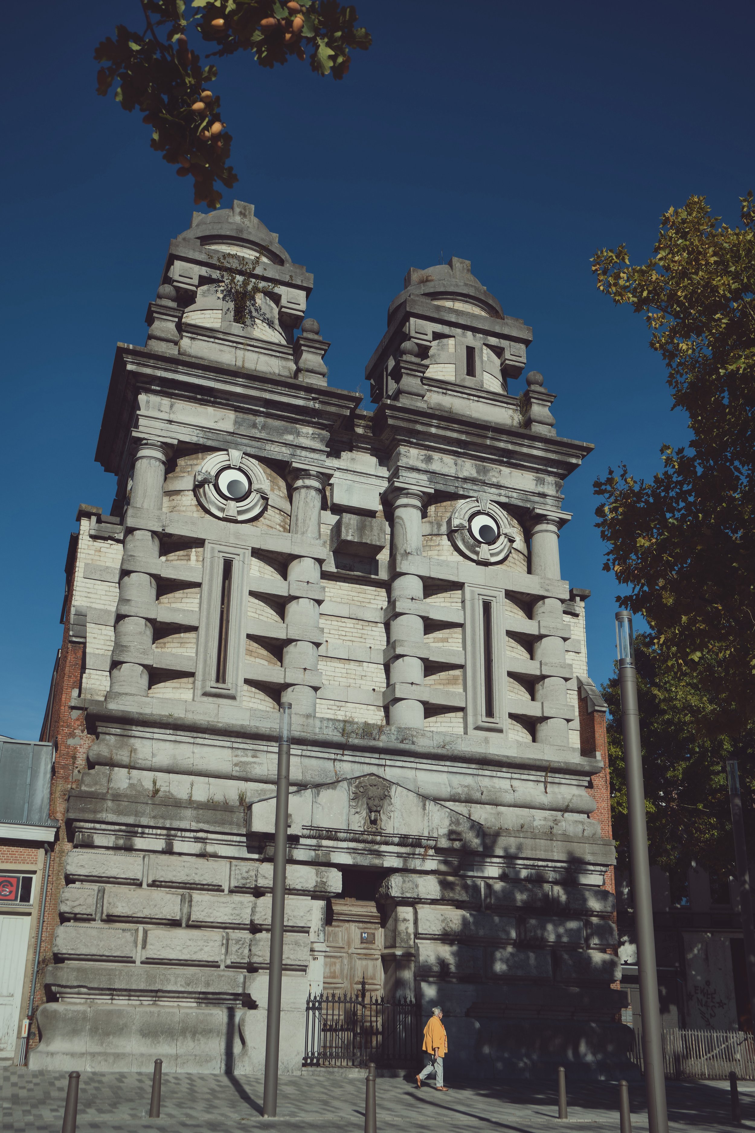  .  Amberes, Bélgica.  .  . 