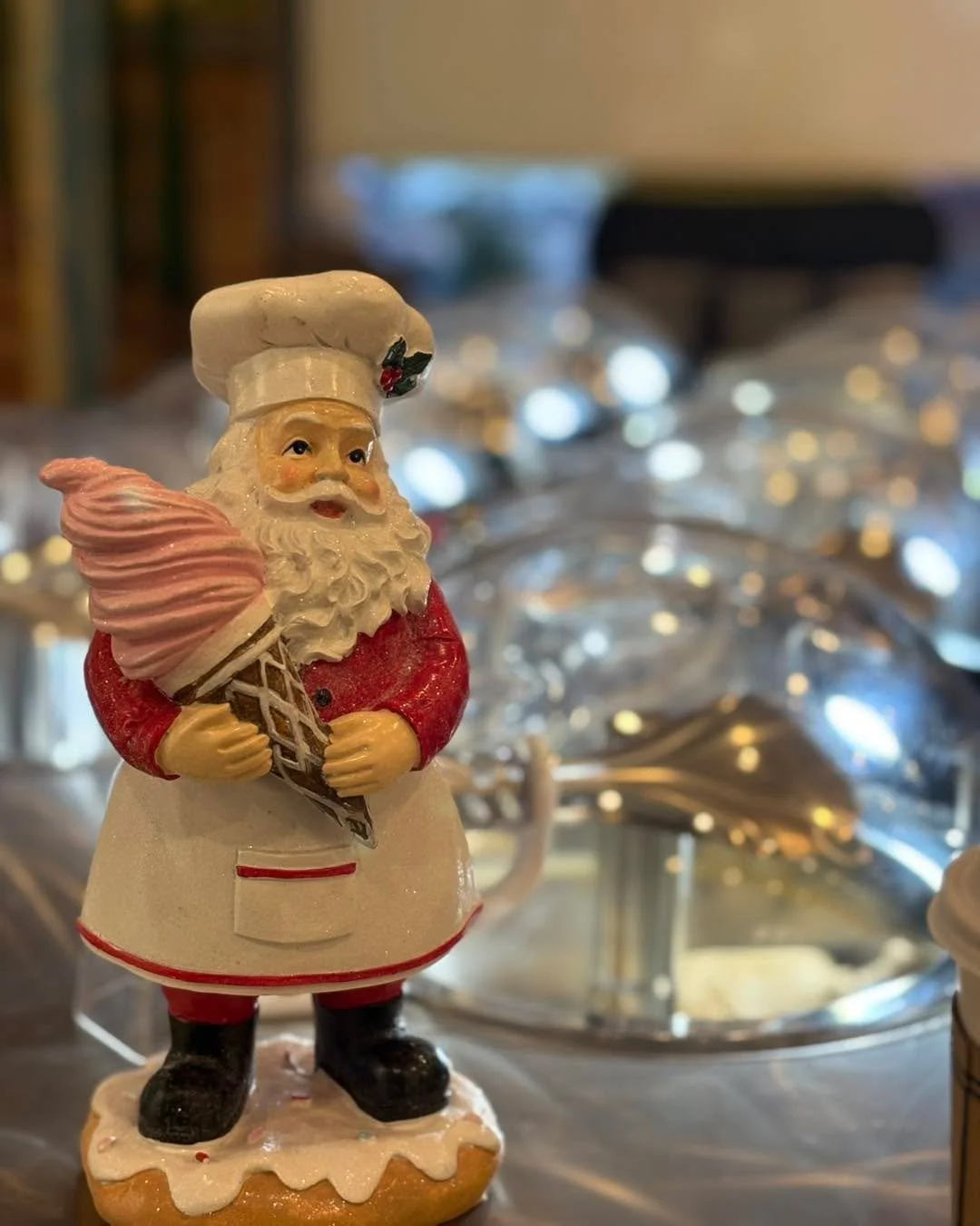 What is Santa&rsquo;s favorite gelato flavor? Could it be our new Red Velvet? Or maybe the Cookie Butter Biscoff??? Stop by and try them for yourselves!

📍 Find us on Main Street in Bel Air, MD
🚗 Our drive-thru is OPEN!
⏰ Hours: Mon&ndash;Sat 7:30&