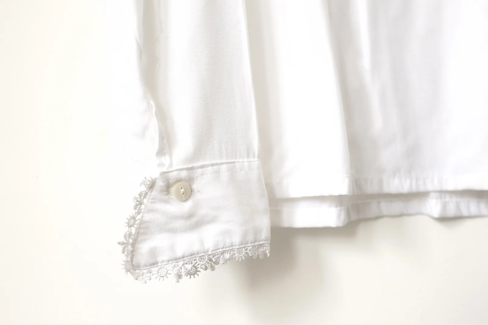 white lace trim blouse - 3.jpg