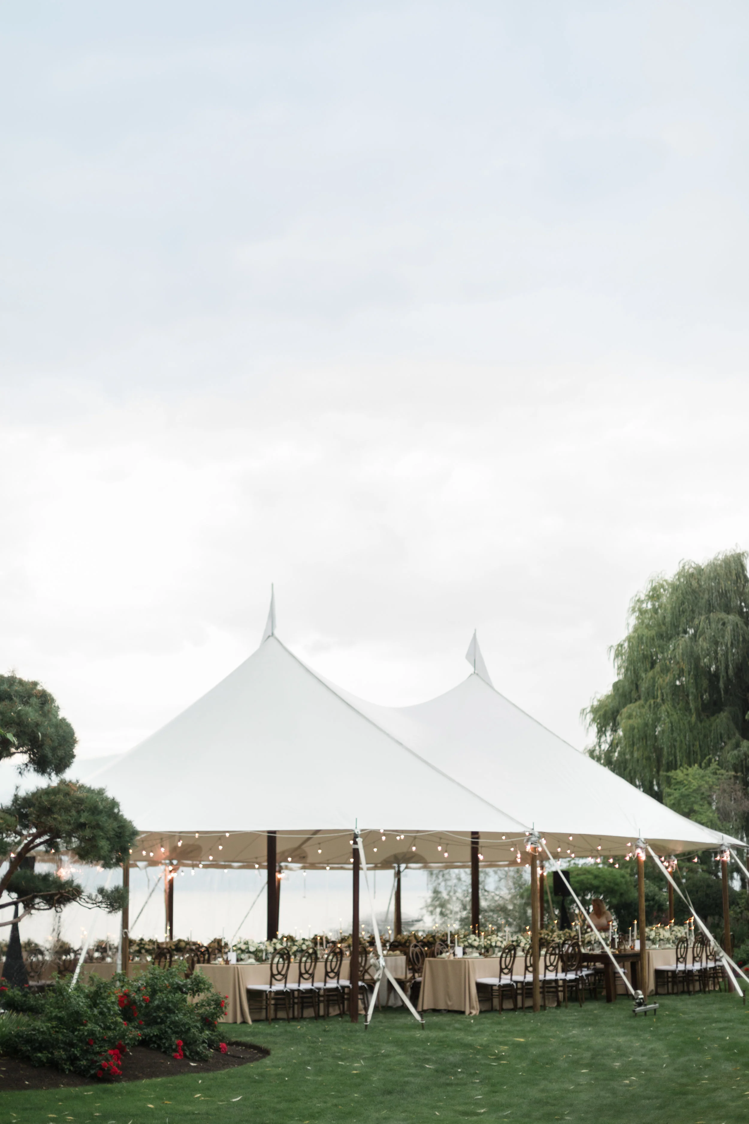 OkanaganWedding_LakesideTent.jpeg